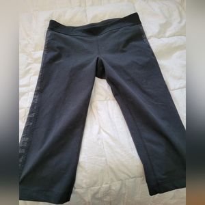 Under Armour below knee length leggings
